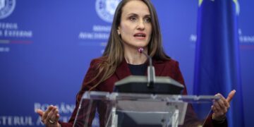 Ia romania in considerare sa declanseze articolul 4 din tratatul nato raspunsul ministrului oana toiu la cnn