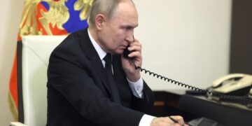 Putin la telefon kremlin