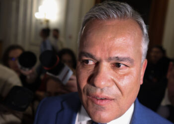 După ce Guvernul propus de el NU a trecut de votul Parlamentului, Adrian Veștea a…