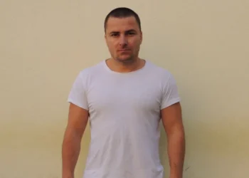 Criminal cautat