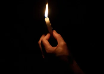 Deces moarte priveghi lumanare XGz15