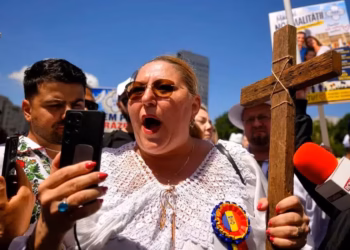 Diana sosoaca in mijlocul unui nou scandal dosare penale si amenzi in masa dupa marsul normalitatii EJf38d