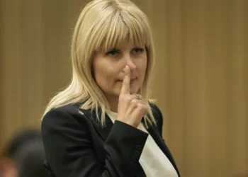 Elena Udrea pune PRESIUNE pe liberali! Readuce în discuție TRECUTUL politic al lui Siegfried Mureșan. Cine este finanțatorul politicianului