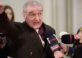 Gigi Becali, reacție nervoasă în fața presei. A pălmuit un jurnalist: „De ce minți?”