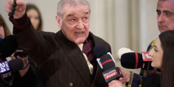 Gigi Becali, reacție nervoasă în fața presei. A pălmuit un jurnalist: „De ce minți?”