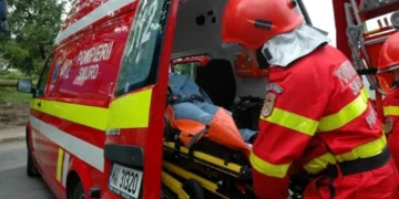 Momente de PANICĂ, după ce un taxi a intrat într-o mulțime de persoane în…