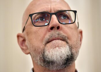 Kelemen prefera un guvern format din partidele din fosta coalitie pana la finalul lui iunie ar trebui sa avem un guvern politic