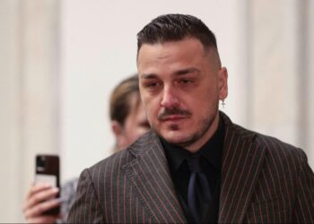 Makaveli a fost saltat si dus la audieri intr un dosar de evaziune fiscala la scurt timp s a plans ca ii e rau si a ajuns la spital 1076277 crop