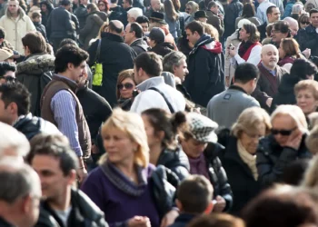 Românii din diaspora, ajutor FINANCIAR de până la 15.500 de lei la revenirea în țară, dacă…