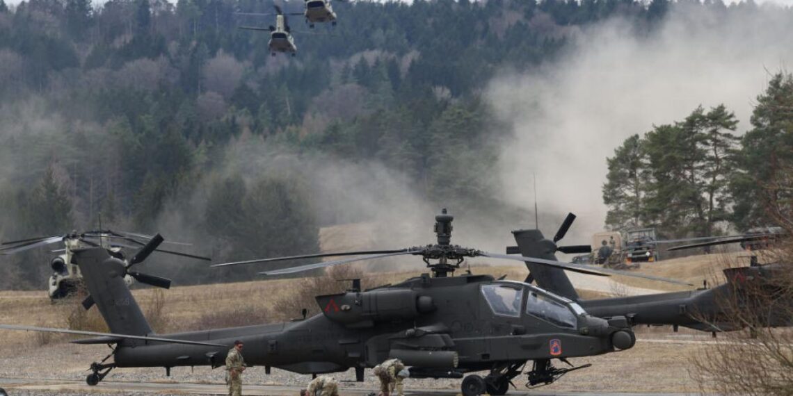Un elicopter de lupta apache al armatei sua s a prabusit in zona stramtorii ormuz