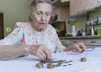 Vesti bune pentru pensionari ministrul muncii continua procesul de recalculare a pensiilor