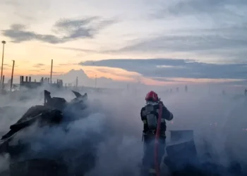 Noapte de coșmar pe litoral! Două plaje au fost mistuite de un incendiu puternic în…