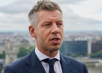 Peter Magyar îl desființează pe Viktor Orban după declarațiile din România