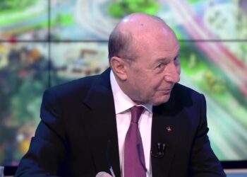 Traian Băsescu îi explică lui Nicușor Dan cum poate debloca criza guvernamentală. Ce soluție îi recomandă