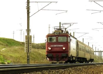 Accident feroviar în Constanța! Patru vagoane ale unui tren au deraiat, iar unul s-a răsturnat