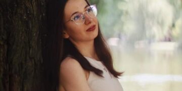 Cine este, în realitate, Alex Stamate. Laura Bălan spune povestea din spatele melodiei virale