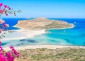 Alertă într-una dintre destinațiile de vacanță preferate de români! Un focar de Salmonella a trimis zeci de persoane la spital