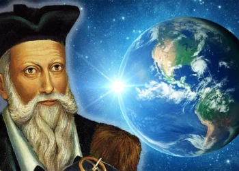 Previziunile tulburătoare ale lui Nostradamus pentru a doua jumătate a anului 2026: „Marele om va fi doborât de un fulger puternic”