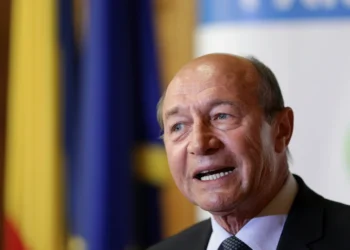 Traian Băsescu avertizează: „Roiuri” de drone în România